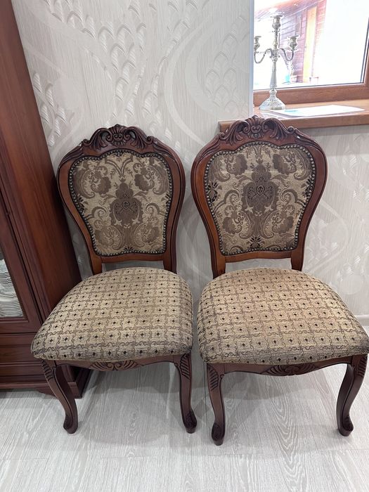 Стол из красного дуба с 12 стульями