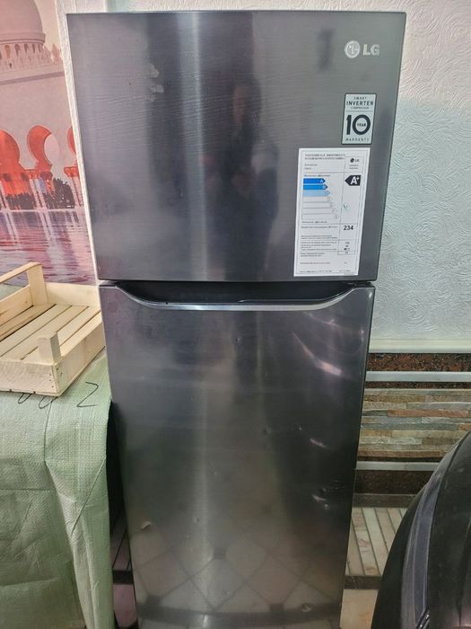 Продаётся холодильник  ЛЖ . Стиральная машина зануси 7.кг