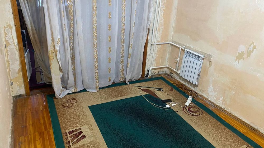 Юнусобод 2 кварталда квартира бор. Универсамда. Метрога якин. Студ.