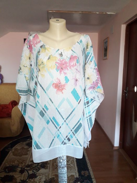 Tunica  pentru plajă și nu numai