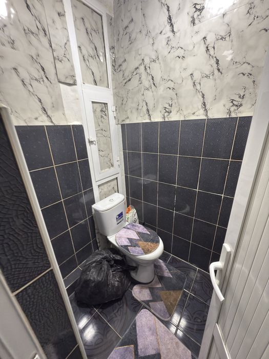 Продается 3хком в центре