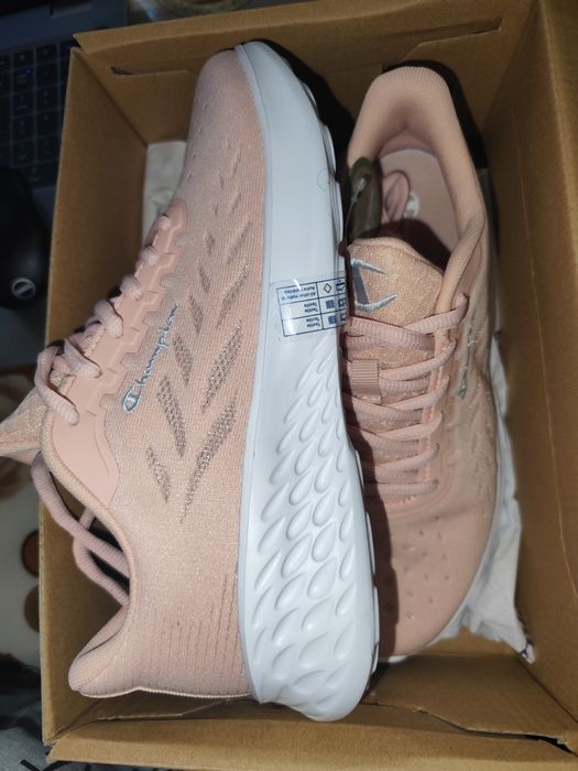 Pantofi sport Champion Nr 37.5