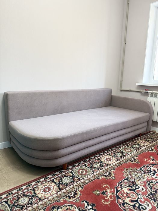 Диван продается новенький
