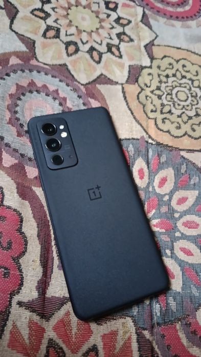 One plus 9rt 5g 256gb