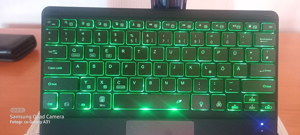 Mini Tastatura si Mouse Royal 197BT200, Wireless, Mouse, Touchpad, Ilu