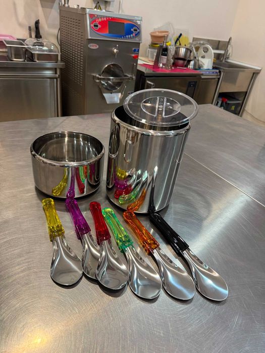 Vaschete, containere din inox, carapine, sorbetiere din inox pentru inghetata, capace din policarbonat, accesorii gelaterie, paletine