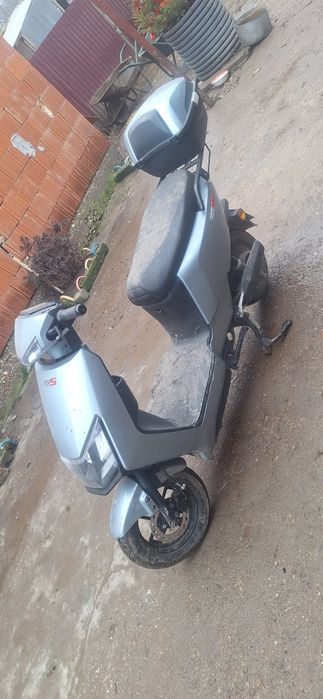 Scuter electric RKS