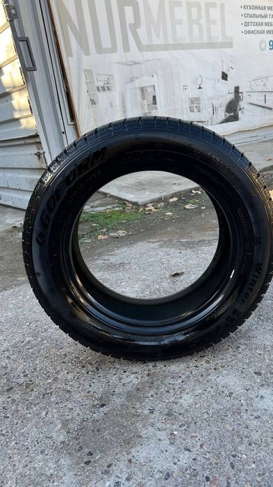 Зимни шына срочна сотилади