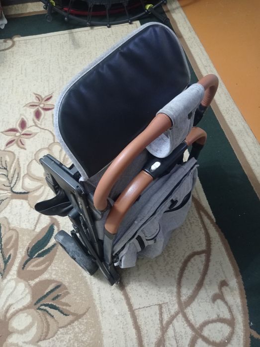 Коляска легкая СРОЧНо