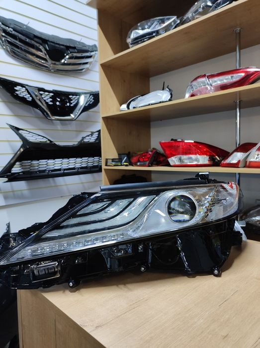 Фара на Камри 70 оригинал дубликат