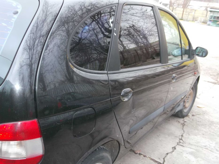 Рено Меган Сценик 1.6 16в 107 к.с.Автоматик 2002 год.Само на части