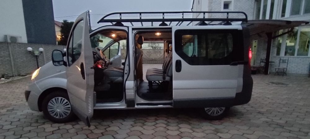 Vând  Renault Trafic 2008,