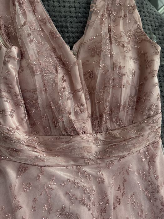 Офицялна дамска рокля