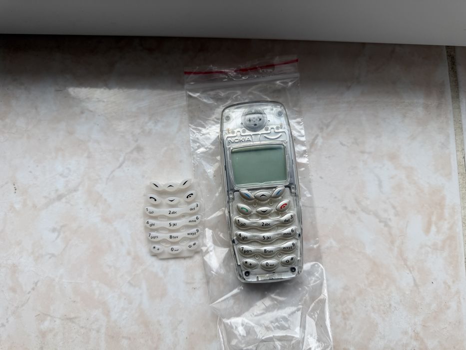 Nokia 3410 transparent! Meniu in limba romana! ! Acumulator nou nout!