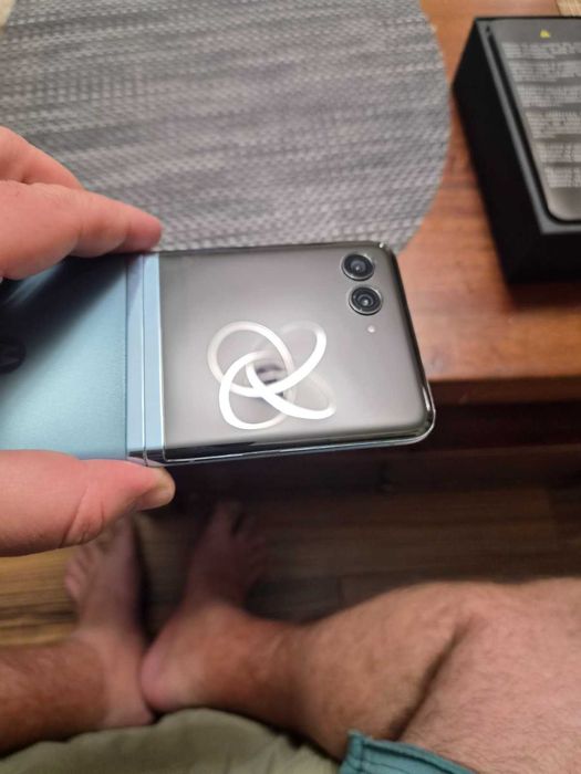 Motorola razr 40 ultra ПЕРФЕКТЕН
