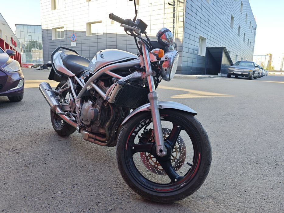 Мотоцикл Suzuki Bandit GSF250
