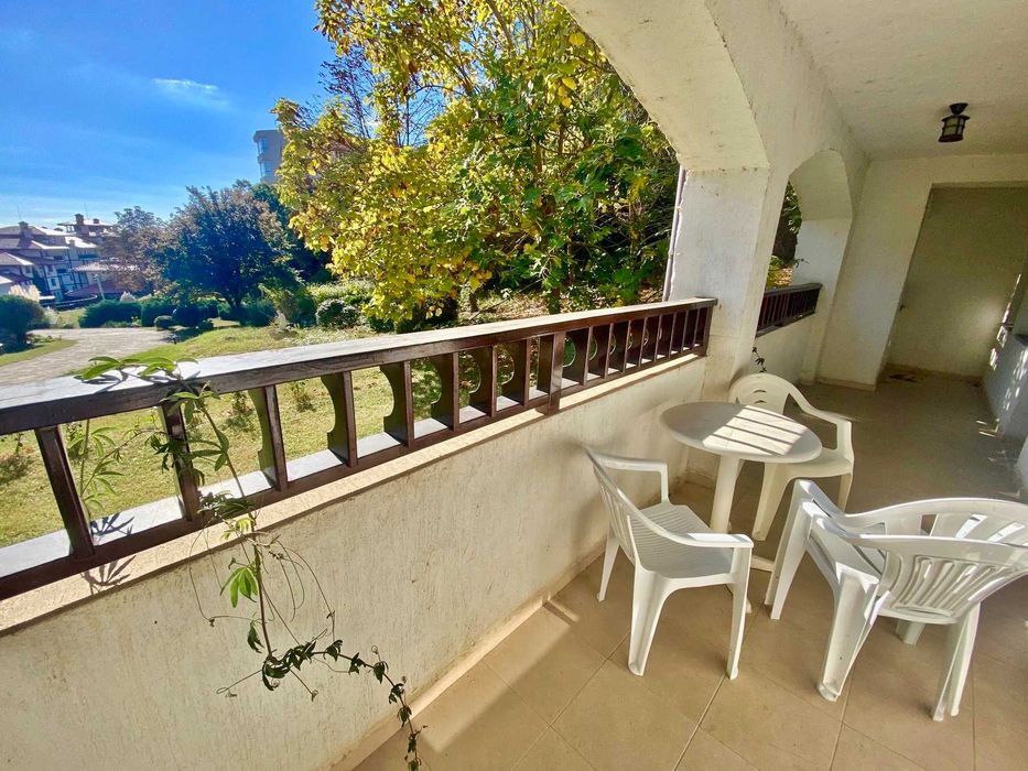 Просторен двустаен апартамент в комплекс „ Етъра 2 “, Първа линия, Морска гледка