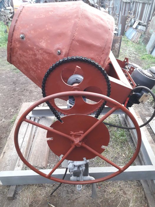 Продам бетономешалку