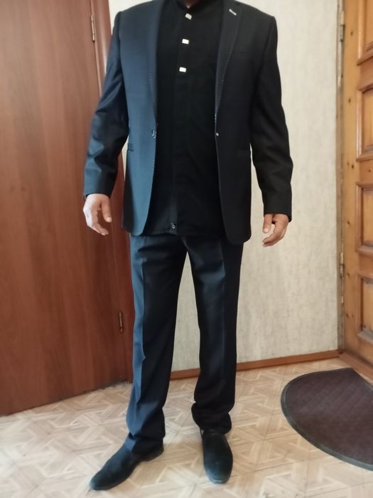 Продам костюм качественный