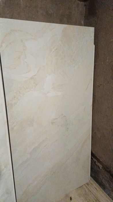 Керамогранит  новый.