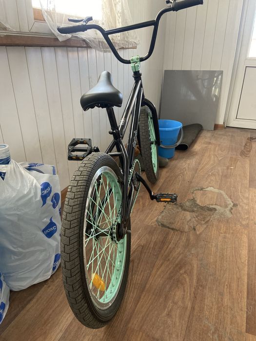 продам бмх срочно