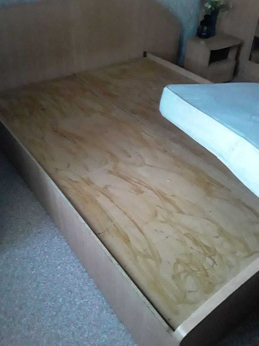 Продам кровать двуспальную  200* 160