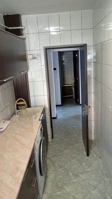 Vând ap 3 camere parter