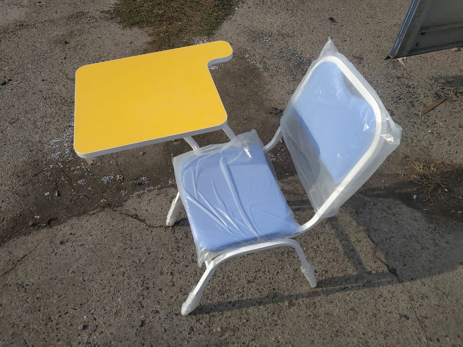 Школный индивидуальный стул с партой