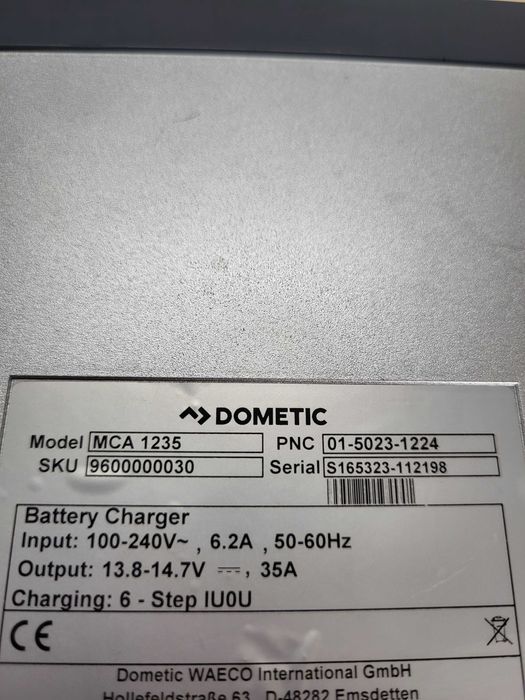 DOMETIC 35A зарядно за кемпер