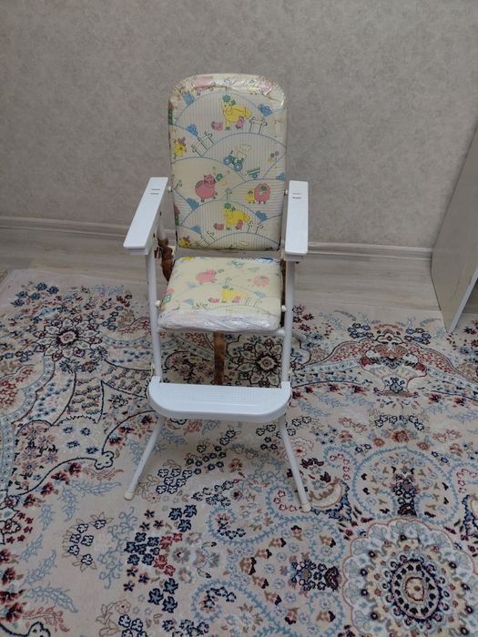 Продается Детский кухонный стол