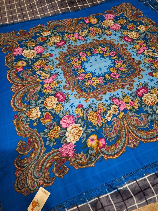 Продам новый шикарный платок