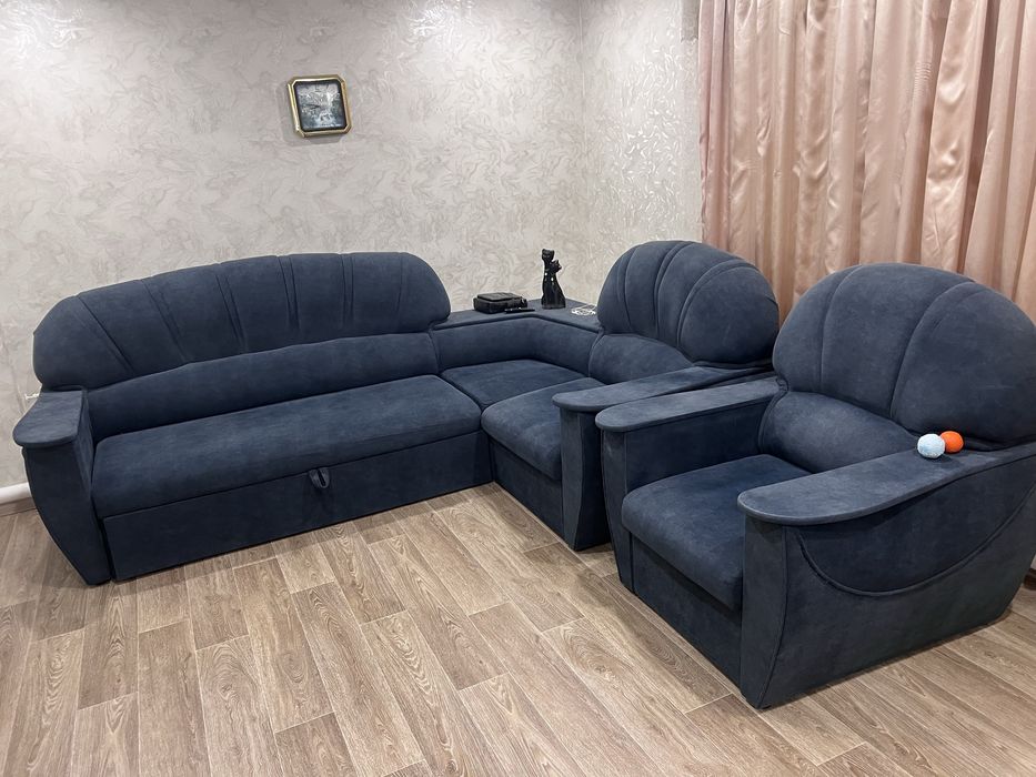 Продам диван с креслом