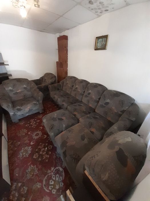 Vind biblioteca living sufragerie canapele