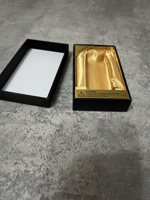 Подарочная коробка для зажигалки