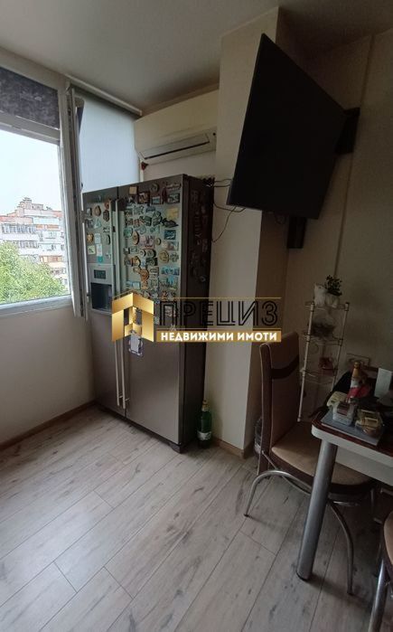 Продажба 3-стаен гр. Шумен - Тракия 68m²