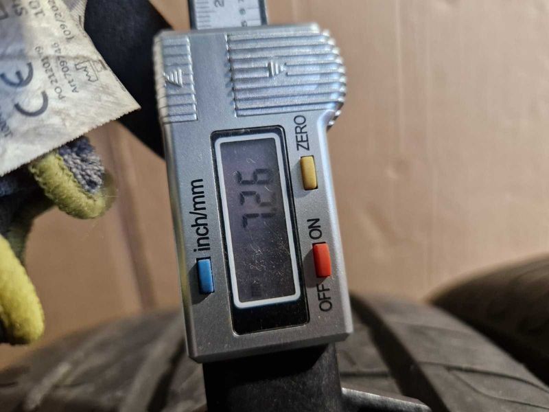 2 Pirelli R18 215/45
летни гуми DOT3118