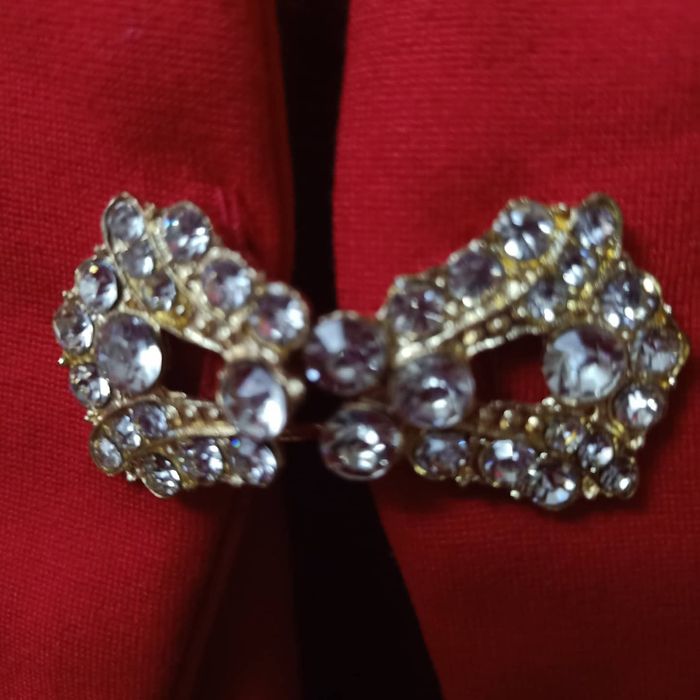 Продам женские пиджаки