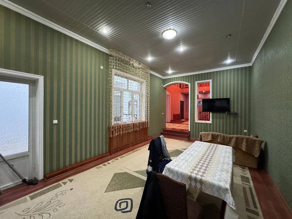 продается участок 2 этажный дом