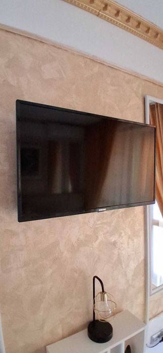 Телевизор 32 инча