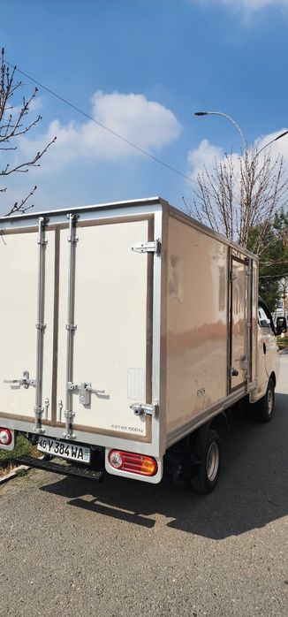 Hyundai Porter sotiladi