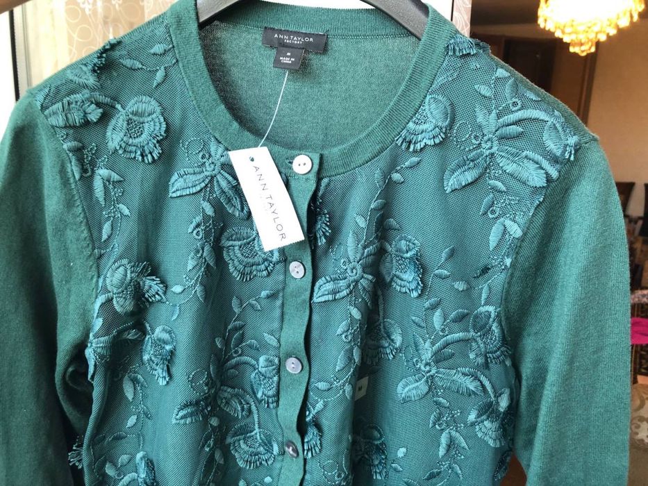 Продам женские кофточки