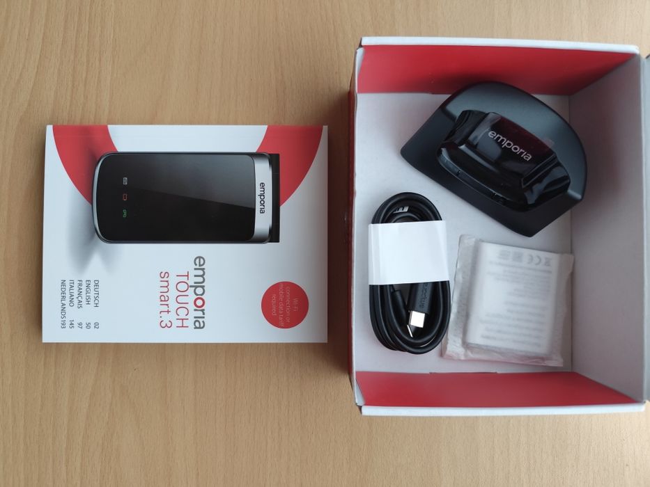 Продавам телефон EMPORIA TouchSmart с  Watsapp!!!