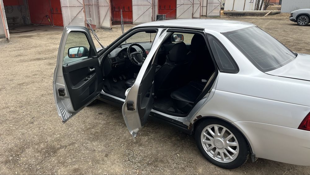 Продам приору казах 13 г