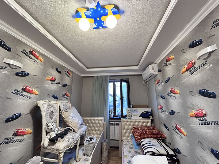 Срочно продаётся квартира . Адрес бадамзар натариус, своя.