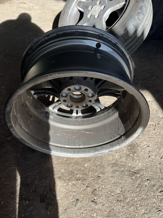 Продавам 1 брой оригинална джанта 19 цола за бмв е 90 м 3