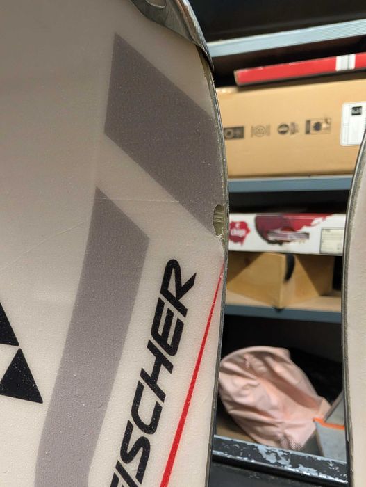 Ски и ски обувки комплект