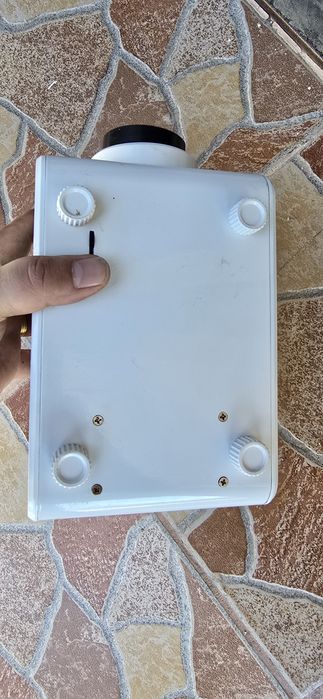 Videoproiector si ecran