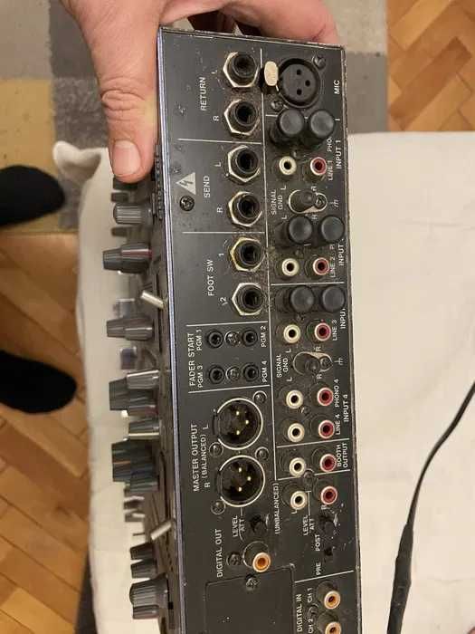 Mixer DJ Tascam X-9