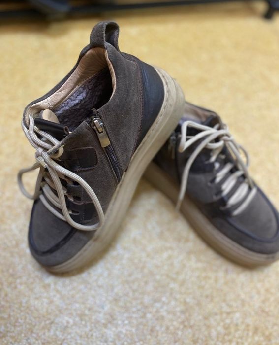 Ботинки из натуральной замши