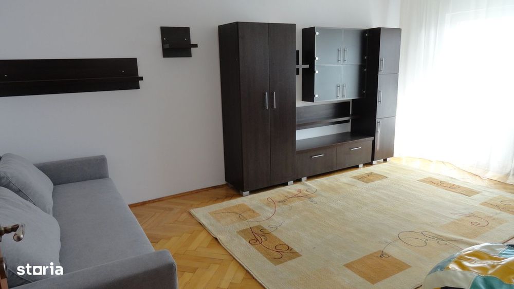 Apartament cu 2 camere decomandate strada Muncitorilor